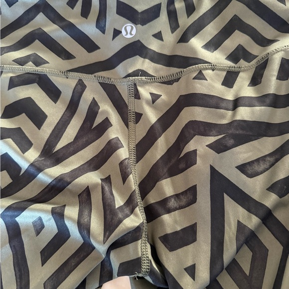 Lululemon Geometric Patterned Leggings - Picture 3 of 4